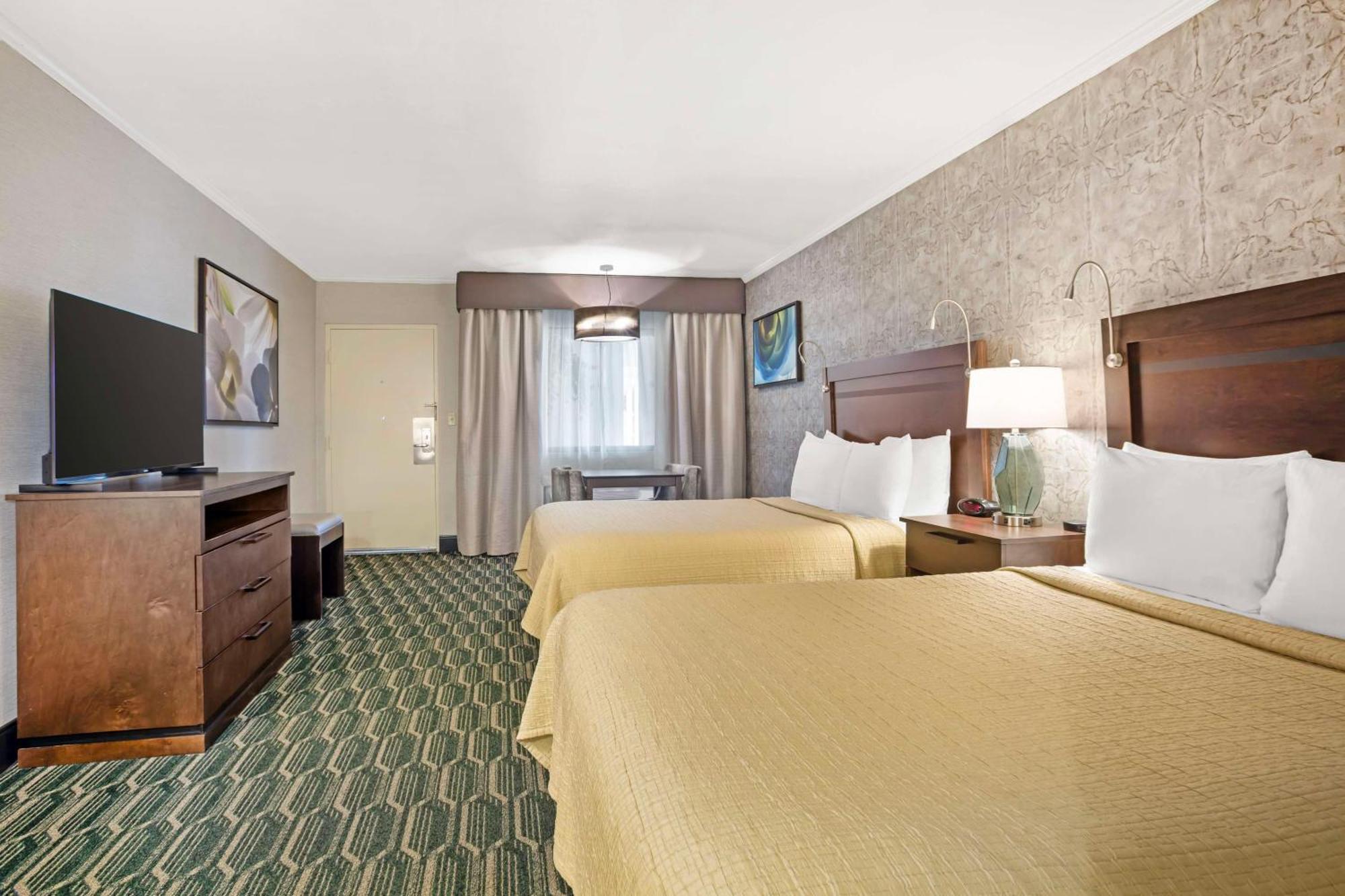 Hotel Western Black Oak