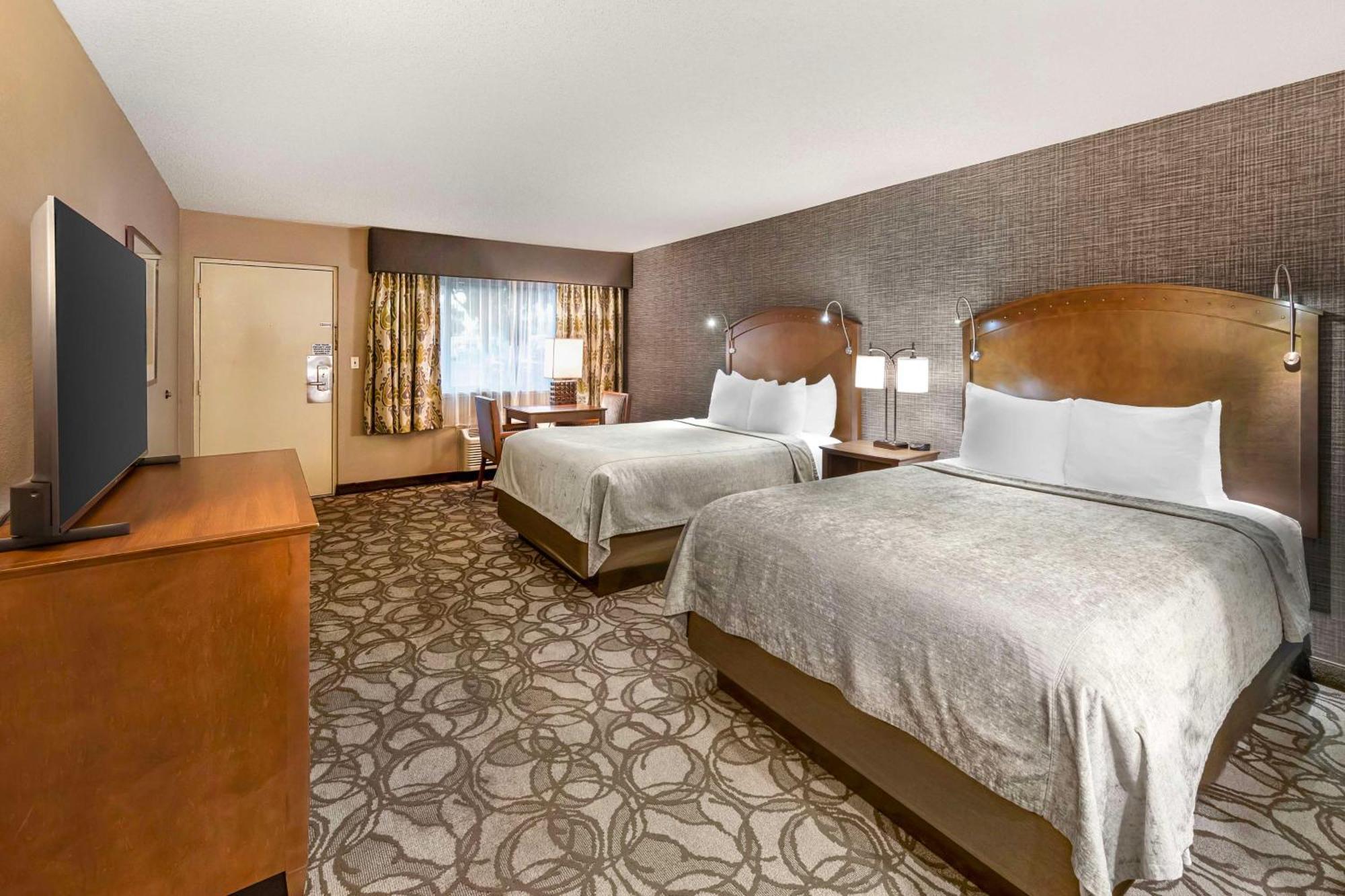 Hotel Western Black Oak